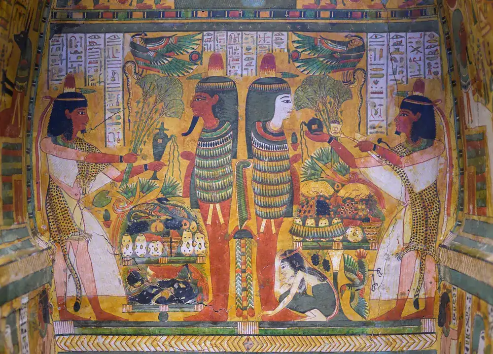 Bemalte Innenseite des Sarkophags des Sennedjem
